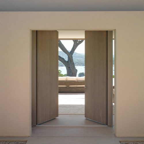 Entrance doors